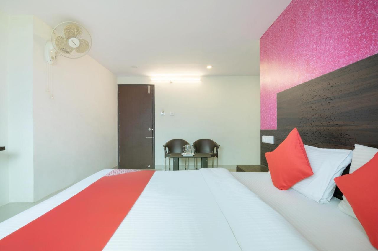 Отель Oyo 13594 Mathrushree Residency Бангалор Экстерьер фото